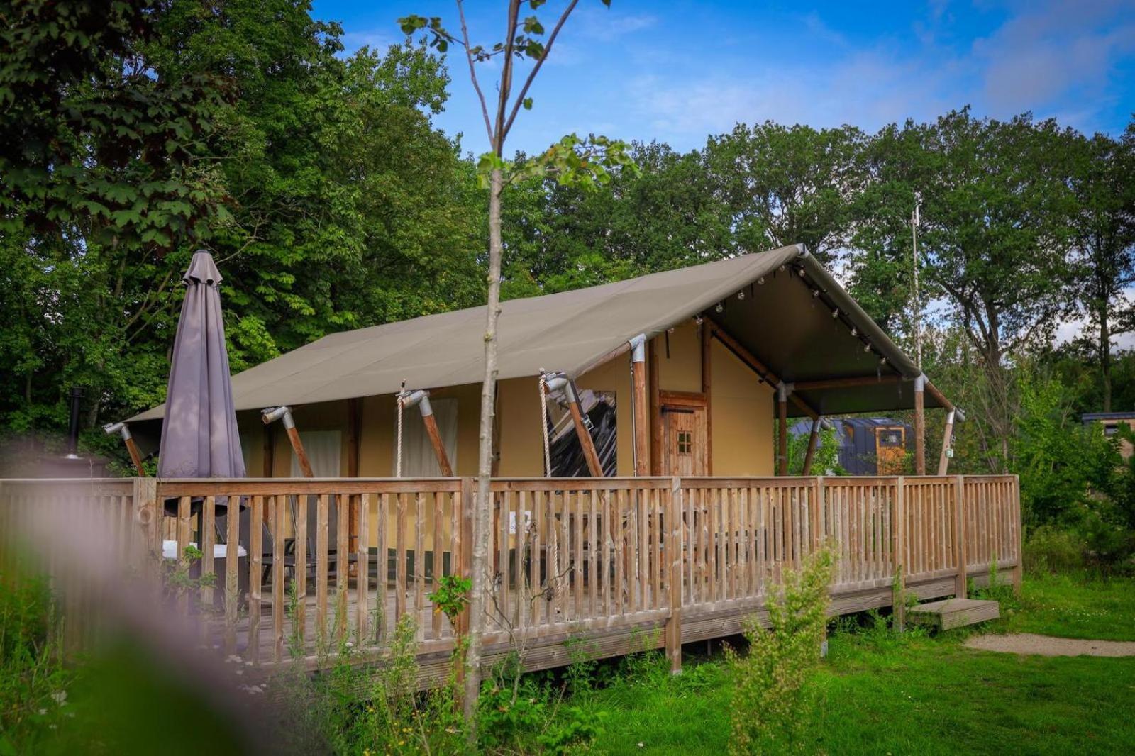 Vakantiepark Sallandshoeve Nieuw-Heeten Exterior photo